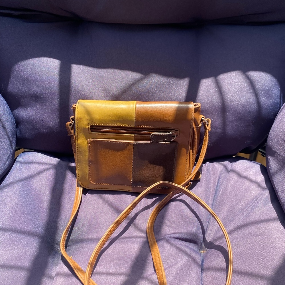 Colorblock Faux Leather Crossbody Bag - Picture 10 of 11